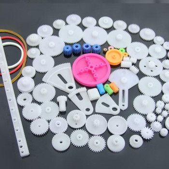 85 Piece Plastic Gear Set