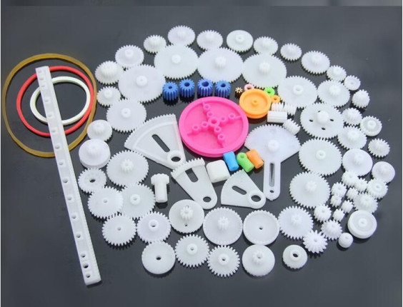 85 Piece Plastic Gear Set