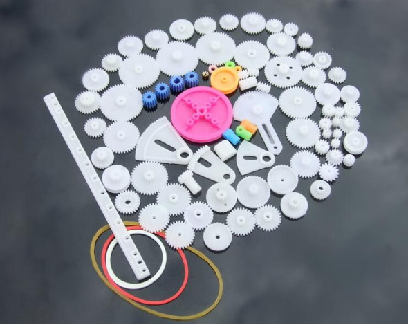 85 Piece Plastic Gear Set