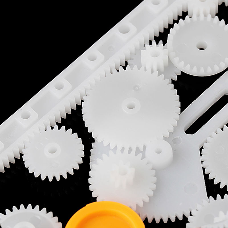85 Piece Plastic Gear Set